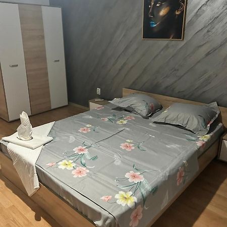 Apartament Regim Hotelier 1 Camera 加拉茨 外观 照片